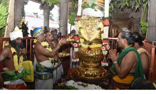 பழனி முருகன் கோவிலில் தைப்பூச திருவிழா கொடியேற்றம்