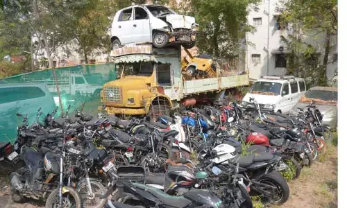 குவிந்து கிடக்கும் வாகனங்கள் ஏலம் விடப்படுமா?