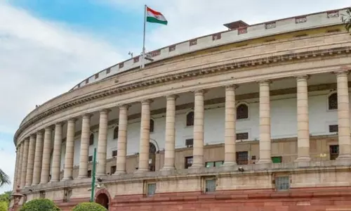 ஜனாதிபதி உரையுடன் நாளை கூடுகிறது நாடாளுமன்றம் ஜனாதிபதி உரையுடன் நாளை கூடுகிறது நாடாளுமன்றம்