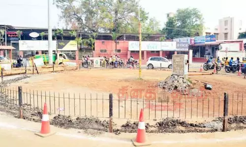 சிக்னல்களை அகற்றிவிட்டு ரவுண்டானா அமைப்பு