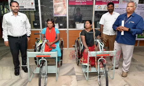 12 பயனாளிகளுக்கு நலத்திட்ட உதவிகள்