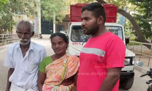 கந்துவட்டி கொடுமையால் முதியவர் தீக்குளிக்க முயற்சி கந்துவட்டி கொடுமையால் முதியவர் தீக்குளிக்க முயற்சி