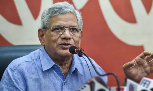 அதானி குழும முறைகேடு: சுப்ரீம் கோர்ட்டு கண்காணிப்பில் உயர்மட்ட விசாரணை தேவை - சீதாராம் யெச்சூரி கோரிக்கை