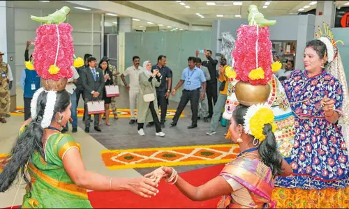 ஜி20 மாநாடு தொடர்பான கூட்டத்தில் பங்கேற்க வெளிநாட்டு பிரதிநிதிகள் சென்னை வரத்தொடங்கினர்