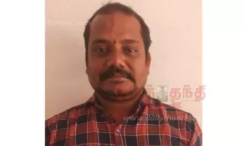 சிறுமியிடம் பாலியல் சில்மிஷம் செய்த வாலிபருக்கு 10 ஆண்டு சிறை சிறுமியிடம் பாலியல் சில்மிஷம் செய்த வாலிபருக்கு 10 ஆண்டு சிறை