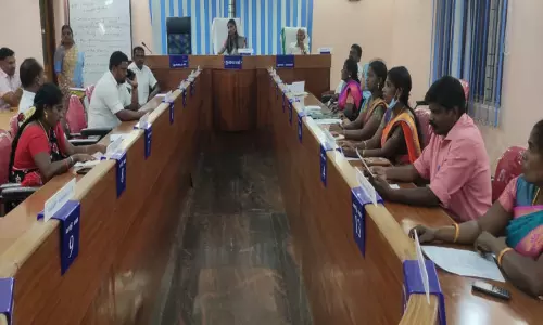 தீர்மானம் நிறைவேற்றாததால் நெல்லியாளம் நகராட்சி கூட்டத்தில் கவுன்சிலர்கள் உள்ளிருப்பு போராட்டம் தீர்மானம் நிறைவேற்றாததால் நெல்லியாளம் நகராட்சி கூட்டத்தில் கவுன்சிலர்கள் உள்ளிருப்பு போராட்டம்