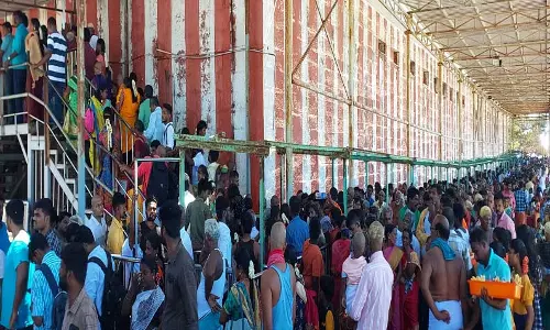 திருச்செந்தூர் கோவிலில்பூஜை நேரங்களில் மீண்டும்சைரன் ஒலிக்க கோரிக்கை திருச்செந்தூர் கோவிலில்பூஜை நேரங்களில் மீண்டும்சைரன் ஒலிக்க கோரிக்கை