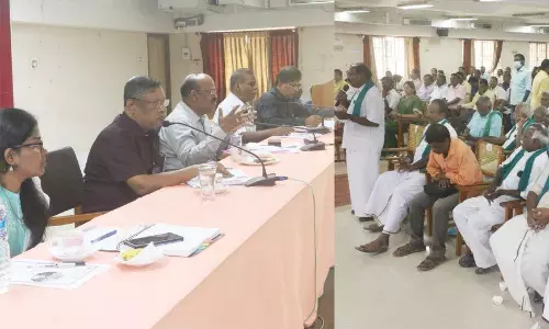 நெல் அறுவடை எந்திரங்களுக்கு கூடுதல் வாடகை வசூல் நெல் அறுவடை எந்திரங்களுக்கு கூடுதல் வாடகை வசூல்