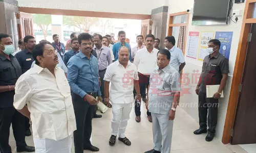 முதல்-அமைச்சர் மு.க.ஸ்டாலின் இன்று விழாவில் பங்கேற்கும் வி.ஐ.டி., அரசு ஆண்கள் பள்ளியில் அமைச்சர் துரைமுருகன் ஆய்வு முதல்-அமைச்சர் மு.க.ஸ்டாலின் இன்று விழாவில் பங்கேற்கும் வி.ஐ.டி., அரசு ஆண்கள் பள்ளியில் அமைச்சர் துரைமுருகன் ஆய்வு