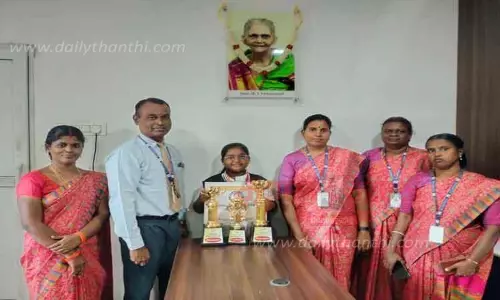 பள்ளி மாணவி சாதனை