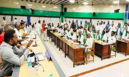 விவசாயிகளிடம் பணம் வசூலிப்பதை தவிர்க்க நடவடிக்கை விவசாயிகளிடம் பணம் வசூலிப்பதை தவிர்க்க நடவடிக்கை