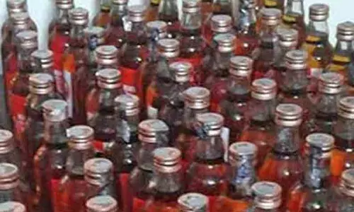 கரூரில் மதுவிற்ற 15 பேர் கைது கரூரில் மதுவிற்ற 15 பேர் கைது