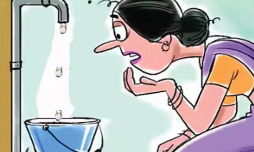4 வீடுகளில் குடிநீர் இணைப்பு துண்டிப்பு 4 வீடுகளில் குடிநீர் இணைப்பு துண்டிப்பு