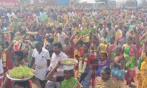 வனிச்சம்பட்டி மகாசக்தி மாரியம்மன் கோவில்கும்பாபிஷேக தீர்த்தக்குட ஊர்வலம் வனிச்சம்பட்டி மகாசக்தி மாரியம்மன் கோவில்கும்பாபிஷேக தீர்த்தக்குட ஊர்வலம்