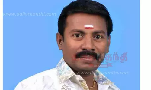 மதுரை ஜெய்ஹிந்த்புரத்தில் பயங்கரம்:நகைக்கடை அதிபர் நடுரோட்டில் படுகொலை - 3 பேர் கும்பல் வெறிச்செயல் மதுரை ஜெய்ஹிந்த்புரத்தில் பயங்கரம்:நகைக்கடை அதிபர் நடுரோட்டில் படுகொலை - 3 பேர் கும்பல் வெறிச்செயல்