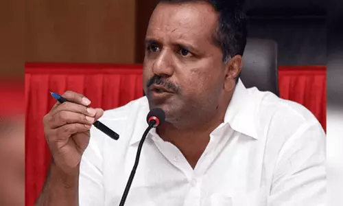தேசிய கொடி ஏற்றியது வரலாற்று சிறப்புமிக்கது தேசிய கொடி ஏற்றியது வரலாற்று சிறப்புமிக்கது