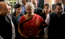 5-வது முறையாக மத்திய பட்ஜெட் தாக்கல் செய்யும் 6-வது நிதி மந்திரி நிர்மலா சீதாராமன்... 5-வது முறையாக மத்திய பட்ஜெட் தாக்கல் செய்யும் 6-வது நிதி மந்திரி நிர்மலா சீதாராமன்...