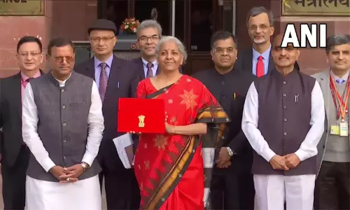 5-வது முறையாக மத்திய பட்ஜெட் தாக்கல் செய்யும் 6-வது நிதி மந்திரி நிர்மலா சீதாராமன்... 5-வது முறையாக மத்திய பட்ஜெட் தாக்கல் செய்யும் 6-வது நிதி மந்திரி நிர்மலா சீதாராமன்...
