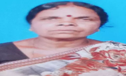 முதுமலையில் விறகு சேகரிக்க சென்ற போது புலி தாக்கி ஆதிவாசி பெண் பலி -வனத்துறையை கண்டித்து பொதுமக்கள் சாலை மறியல்