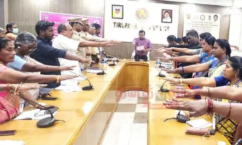 ஆண் குழந்தைகள் அதிகம் பிறக்கும் பகுதியில் ஸ்கேன் மையங்களை கண்காணிக்க வேண்டும்