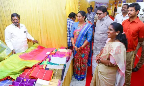 கைத்தறி ஆடைகள் கண்காட்சி