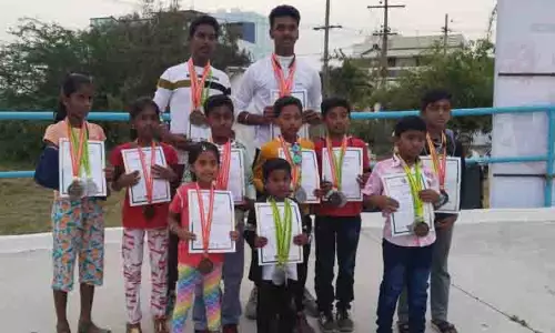 ஸ்கேட்டிங் போட்டியில் கரூர் மாணவர்கள் சாதனை ஸ்கேட்டிங் போட்டியில் கரூர் மாணவர்கள் சாதனை