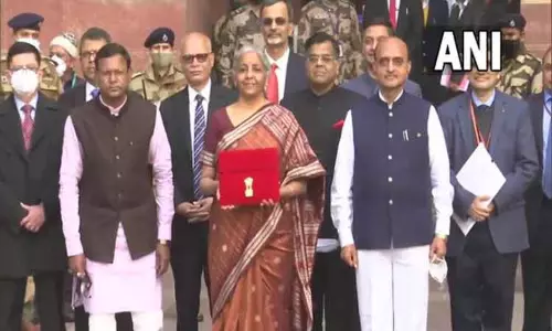 2023-24-ம் நிதியாண்டில் நேரடி வரி வருவாய் 10.5 சதவீதம் அதிகரிக்கும் - பட்ஜெட்டில் கணிப்பு