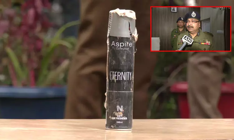 காஷ்மீர்: பயங்கரவாதியிடம் இருந்து செண்ட் பாட்டில் வடிவம் கொண்ட வெடிகுண்டு பறிமுதல் காஷ்மீர்: பயங்கரவாதியிடம் இருந்து செண்ட் பாட்டில் வடிவம் கொண்ட வெடிகுண்டு பறிமுதல்