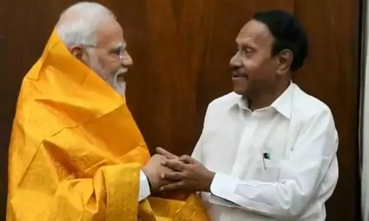 பிரதமர் மோடியுடன் அதிமுக எம்.பி தம்பிதுரை திடீர் சந்திப்பு