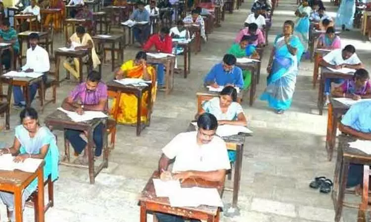 ஆசிரியர் தகுதித்தேர்வு - தமிழகம் முழுவதும் நாளை 3.50  லட்சம் பேர் எழுதுகிறார்கள்