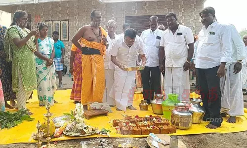 ரூ.33 லட்சத்தில் தரைப்பாலம் ரூ.33 லட்சத்தில் தரைப்பாலம்