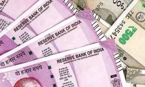 தடை செய்யப்பட்ட பிளாஸ்டிக் வைத்திருந்த ஓட்டலுக்கு அபராதம் தடை செய்யப்பட்ட பிளாஸ்டிக் வைத்திருந்த ஓட்டலுக்கு அபராதம்