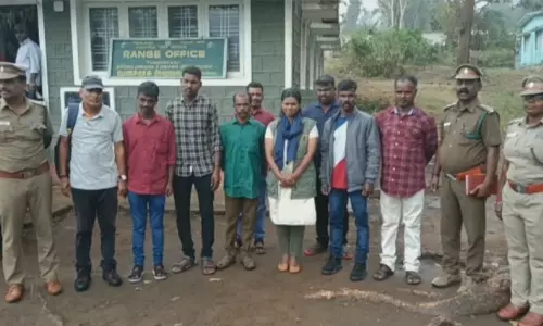 முதுமலை யானைகள் முகாமை சேர்ந்த 8 பாகன்கள் பயிற்சிக்காக தாய்லாந்து பயணம்...!