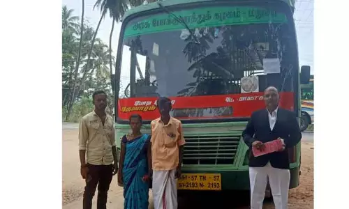 இழப்பீடு வழங்காததால் அரசு பஸ் ஜப்தி இழப்பீடு வழங்காததால் அரசு பஸ் ஜப்தி