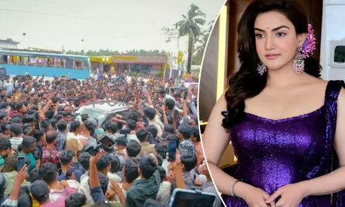 ரசிகர்கள் கூட்டத்தில் சிக்கிக் கொண்ட நடிகை ஹனி ரோஸ்