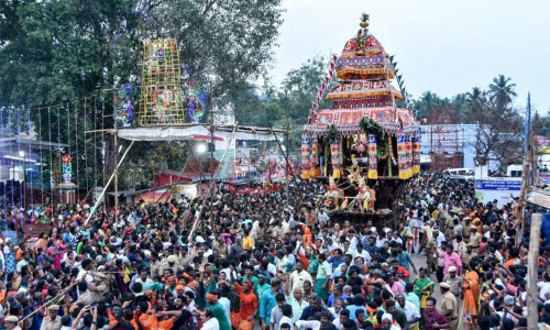 பழனி முருகன் கோவிலில் தைப்பூச தேரோட்டம் - விண்ணை பிளந்த அரோகரா முழக்கம்...!