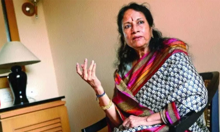 மறைந்த வாணி ஜெயராம் உடலுக்கு 30 குண்டுகள் முழங்க காவல்துறை இறுதி மரியாதை...!