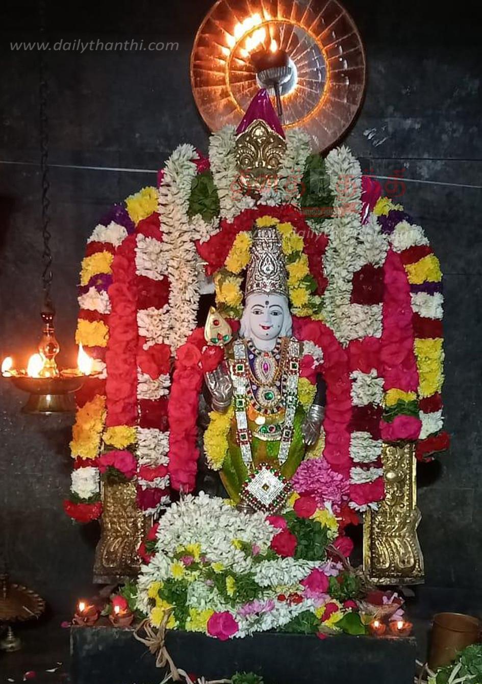 Special pooja in Murugan temples முருகன் கோவில்களில் சிறப்பு பூஜை