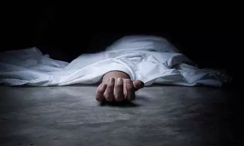 லாரி மோதி முதியவர் சாவு லாரி மோதி முதியவர் சாவு