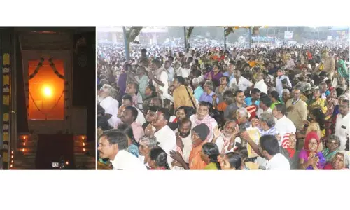 வடலூர் சத்தியஞான சபையில்7 திரைகளை விலக்கி தைப்பூச ஜோதி தரிசனம்லட்சக்கணக்கான பக்தர்கள் பங்கேற்பு