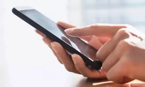 சீனாவை சேர்ந்தது உள்பட 232 வெளிநாட்டு செயலிகள் முடக்கம்: மத்திய அரசு நடவடிக்கை