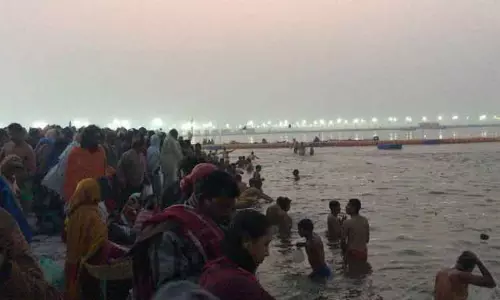 தை மாத பவுர்ணமியை முன்னிட்டு திரிவேணி சங்கமத்தில் 20 லட்சம்பேர் புனித நீராடினர்