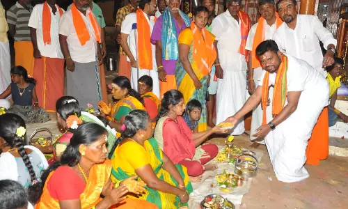 திருவிளக்கு பூஜை