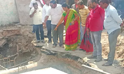 கழிவுநீர் கால்வாய் அமைக்கும் பணி