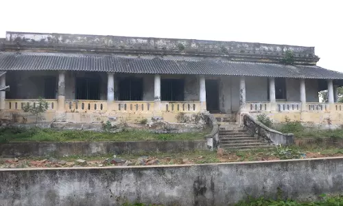 வரலாற்று சின்னங்கள் முறையாக பராமரிக்கப்படுமா?