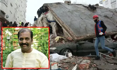 துருக்கியின் கீழே பூமி புரண்டு படுத்துவிட்டது.. உலக நாடுகள் ஓடி வரட்டும் - கவிஞர் வைரமுத்து டுவீட்