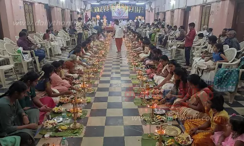 ஓசூரில் திருவிளக்கு பூஜை ஓசூரில் திருவிளக்கு பூஜை