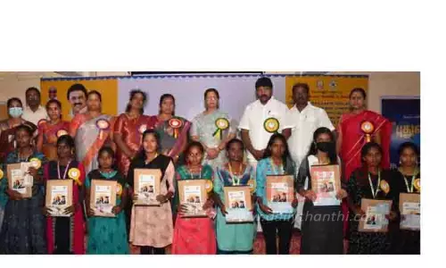 பெரம்பலூரில் 681 மாணவிகளுக்கு ரூ.1,000 வழங்கும் திட்டம் தொடக்கம்