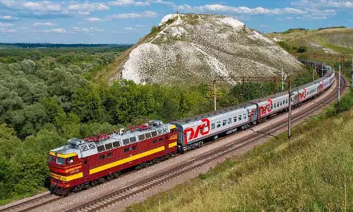 இன்டர்சிட்டி எக்ஸ்பிரஸ் ரெயில் சாமல்பட்டியில் நின்று செல்லும்