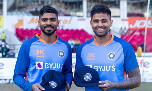 நாக்பூர் டெஸ்ட்: வித்தியாசமான சாதனை படைத்த சூர்யகுமார்